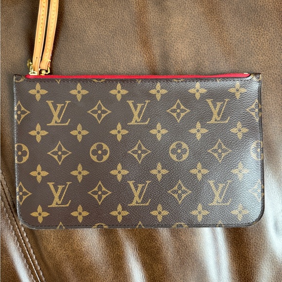 Louis Vuitton Monogram Pochette MM - Picture 1 of 8